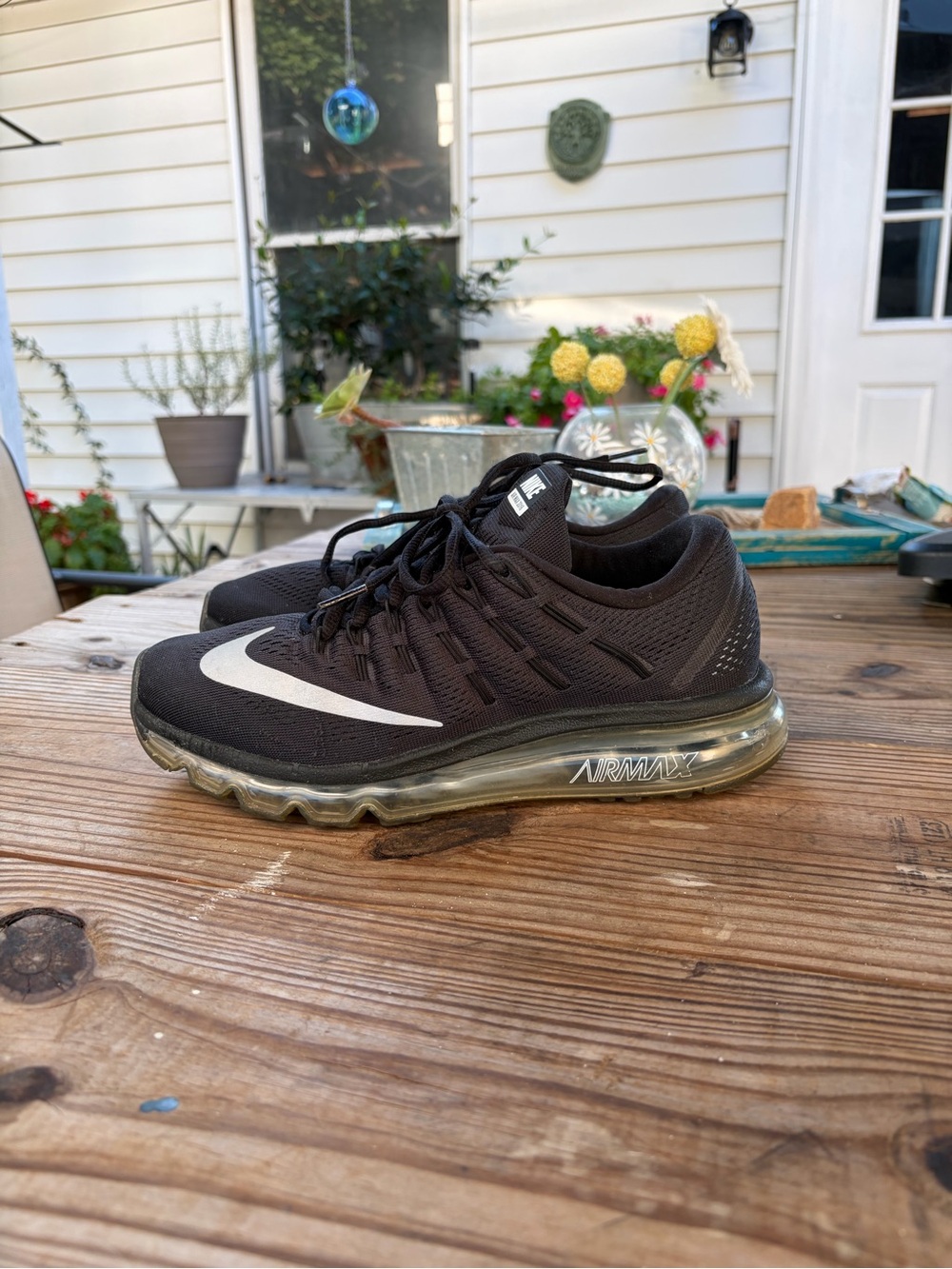 Nike Air Max 2016 Women’s Size 8 Black White Running Shoes 806772-001